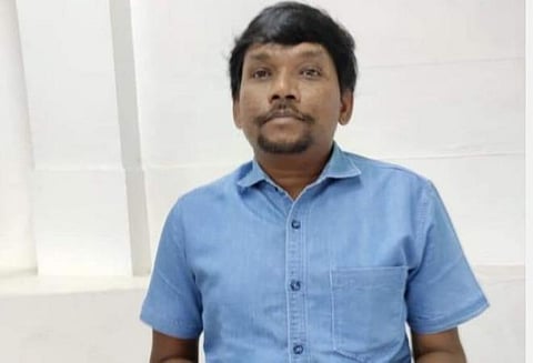 சொந்த மருத்துவமனை மூலம் 10 ரூபாயில் சிகிச்சை: சித்த மருத்துவர் வீரபாபு பேட்டி