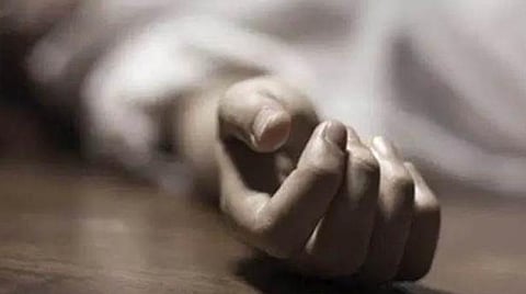 ஆவடி அருகே மகள் தற்கொலை சோகத்தால் தந்தையும் தற்கொலை