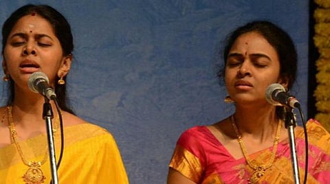 முகநூல் கச்சேரி!