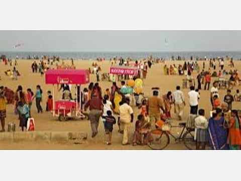அக்.31 வரை மெரினா கடற்கரையில் பொதுமக்களுக்கு அனுமதி இல்லை: உயர் நீதிமன்றத்தில் தமிழக அரசு பதில்