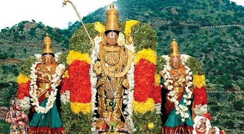 துறையூரில் தென் திருப்பதி பிரசன்ன வேங்கடாசலபதி; மலை பெருமாள் கோயிலில் கருப்பண்ணசாமிக்கு விபூதி!