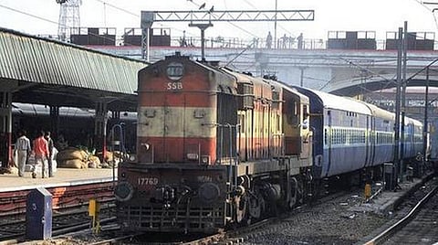 அரசின் கோரிக்கை அடிப்படையில் தமிழகத்தில் கூடுதல் சிறப்பு ரயில்கள் இயக்கப்படும்: தெற்கு ரயில்வே அதிகாரிகள் தகவல்