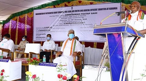காரைக்காலில் நடைபெற்ற ஒருங்கிணைந்த நீதிமன்ற வளாகத் திறப்பு விழாவில் பேசிய புதுச்சேரி முதல்வர் நாராயணசாமி.