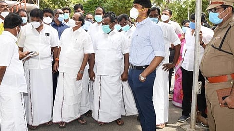 தூத்துக்குடியில் தமிழக முதல்வர் பங்கேற்கும் ஆய்வுக் கூட்டத்துக்கான ஏற்பாடுகள் தீவிரம்- அமைச்சர் கடம்பூர் ராஜூ நேரில் ஆய்வு