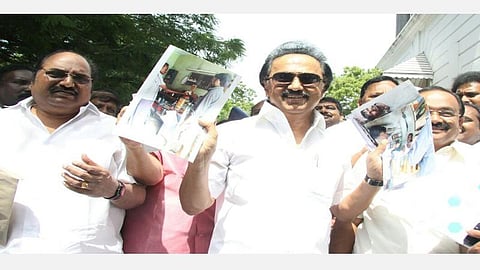 திமுகவுக்கு உரிமைக்குழு அனுப்பிய இரண்டாவது நோட்டீஸுக்கு விதித்த இடைக்காலத் தடை; நீக்கக் கோரி பேரவைச் செயலர் மேல்முறையீடு: உயர் நீதிமன்றம் மறுப்பு