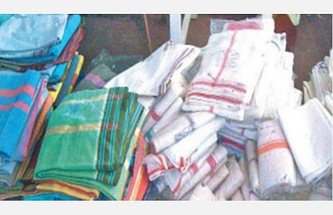 விலையில்லா வேட்டி சேலை திட்டம்; நெசவாளர்களுக்கு தரமில்லா நூல் வழங்கப்படுவதாக மனு:அரசு பதிலளிக்க உயர் நீதிமன்றம் உத்தரவு