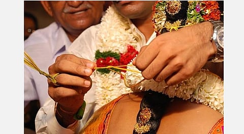 தாலி பாக்கியம் நிலைக்கச் செய்யும் நவராத்திரி; கொலுவைப் பார்க்கப் பார்க்க ஐஸ்வர்யம் பெருகும்!