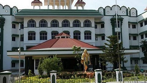சிறுமி பாலியல் வழக்கை 4 மாதத்தில் முடிக்க உயர் நீதிமன்றம் உத்தரவு