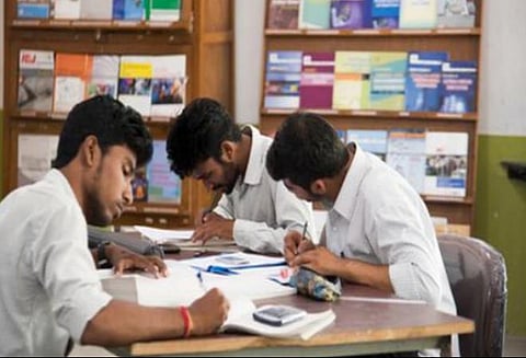 இனி 10-ம் வகுப்பு தேர்ச்சி பெற்றாலே போதும்; சிஏ படிப்பில் சேரலாம்: இந்திய பட்டயக் கணக்காளர் மையம் அறிவிப்பு