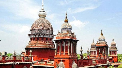 விவசாயிகள் எளிதாக கடன் பெற மத்திய கூட்டுறவு வங்கிகளில் விரைவாக கணக்கு தொடங்க எடுத்த நடவடிக்கை என்ன?- தமிழக அரசு பதிலளிக்க சென்னை உயர் நீதிமன்றம் உத்தரவு