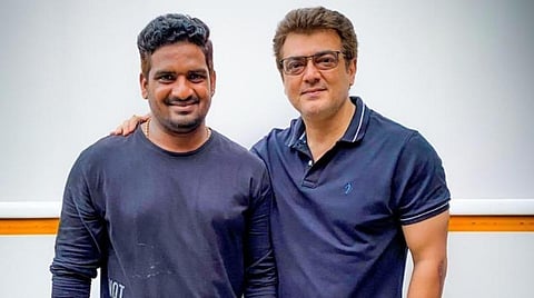 சமூக வலைதளத்தில் ட்ரெண்டாகும் அஜித்தின் புகைப்படங்கள்