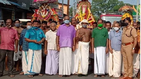 திருவனந்தபுரம் நவராத்திரி விழாவில் பங்கேற்ற சுவாமி விக்ரகங்கள் குமரி வந்தன: களியக்காவிளை எல்லையில் பாரம்பரிய வரவேற்பு