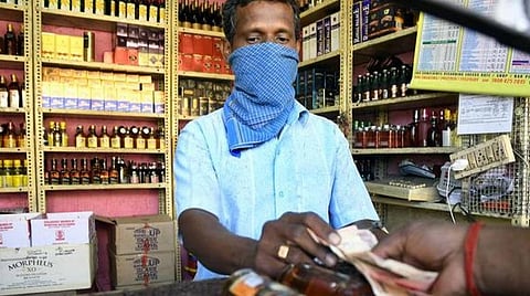 மதுக்கடை விற்பனை நேரத்தில் மாற்றம் தேவை: டாஸ்மாக் பணியாளர் சங்கம் வலியுறுத்தல்