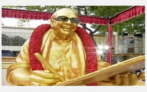 கருணாநிதி சிலை திறக்க அனுமதி கோரி வழக்கு; மாநில அரசின் அனுமதியின்றி எந்த இடத்திலும் சிலை வைக்க முடியாது: உயர் நீதிமன்றத்தில் தமிழக அரசு தகவல்