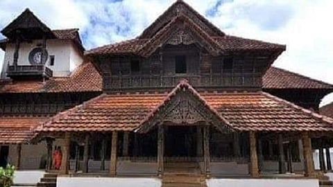 பத்மநாபபுரம் அரண்மனை 7 மாதங்களுக்குப் பின் மீண்டும் திறப்பு: பார்வையாளர்கள் கட்டுப்பாடுகளுடன் அனுமதி