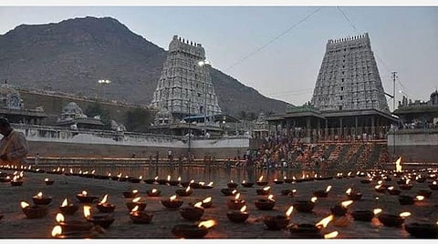 திருவண்ணாமலை தீபத் திருவிழா எப்படி நடத்துவது?- நாளைக்குள் முடிவு: கோயில் நிர்வாகம் உயர் நீதிமன்றத்தில் பதில்
