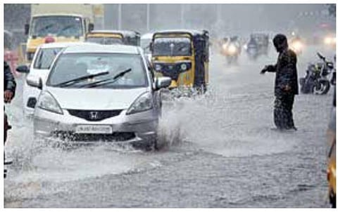 சென்னை, புறநகரில் விடிய விடிய மழை: இன்று கனமழை பெய்ய வாய்ப்பு என எச்சரிக்கை