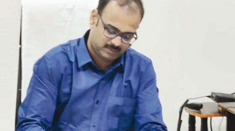 கேரளக் கழிவுகள் கொட்டப்படுவதைத் தடுக்கக் கடும் நடவடிக்கை: தென்காசி ஆட்சியர் தகவல்