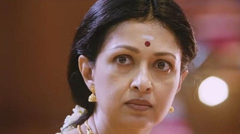 நடிகை கவுதமி வீட்டு சுவர் ஏறி குதித்த இளைஞர்