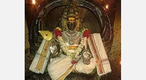 கந்த சஷ்டியில்... குறைகள் அனைத்தும் தீர்ப்பான் குன்றக்குடி முருகன்! மயில் வடிவில் மலை; மலையே மயிலெனத் திகழும் குன்றக்குடி!
