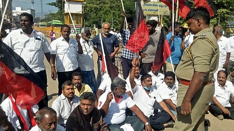 விருதுநகரில் திமுகவினர் சாலை மறியல்: எம்.பி. உட்பட 72 பேர் கைது