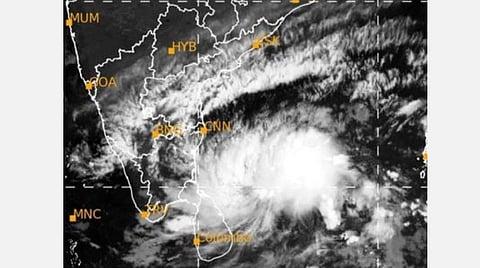 சென்னைக்கு அருகே 740 கி.மீ. தொலைவில் புயல் சின்னம்: புயலாக மாறி 25-ம் தேதி கரையைக் கடக்கிறது