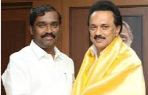 ஸ்டாலினுடன் பண்ருட்டி வேல்முருகன் திடீர் சந்திப்பு; கல்விக் கட்டணம் அரசே ஏற்கும் என தாமத அறிவிப்பு: பாதிக்கப்பட்ட மாணவிகளுக்கு உதவி கோரினார்