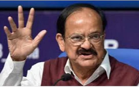 வெறும் பட்டதாரிகளை மட்டும் உருவாக்கக் கூடாது; கல்வி முறையை மறு மதிப்பீடு செய்ய வேண்டும்: வெங்கய்ய நாயுடு வலியுறுத்தல்