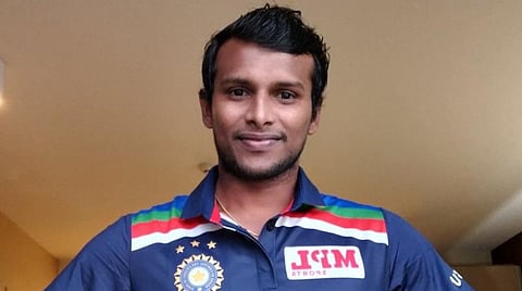 முதல் சர்வதேச ஒருநாள் போட்டியில் நடராஜன்: நெட்டிசன்கள் உற்சாகம்