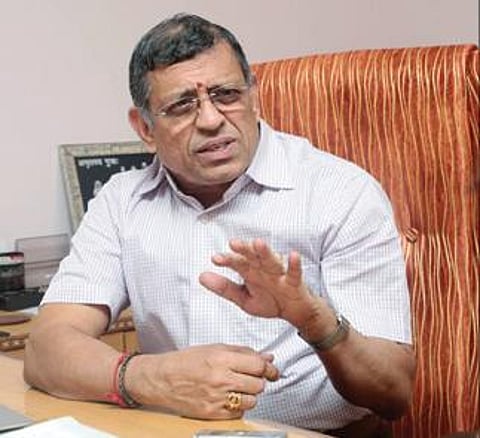 பாஜக போன்ற கட்சிகளுடன் கூட்டணி அமைக்க வாய்ப்பு உள்ளது; ரஜினி வருகையால் தமிழக அரசியலில் அடித்தள மாற்றம் ஏற்படும்: எம்ஜிஆர் போலவே சாதிப்பார் என பத்திரிகையாளர் எஸ்.குருமூர்த்தி நம்பிக்கை