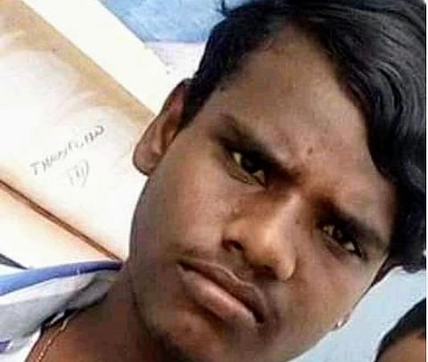 உயிரிழந்த மாற்றுத்திறனாளி மாணவர் வரதராஜன்.