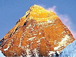 எவரெஸ்ட் சிகரத்தின் புதிய உயரம் 8,848.86 மீட்டர் நேபாளம், சீனா கூட்டாக அறிவிப்பு