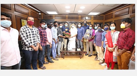 தமிழ்வழி மாணவர்களுக்கு அரசு வேலை வாய்ப்பில் 20% ஒதுக்கீடு: ஸ்டாலினுக்கு மாணவர்கள் நேரில் நன்றி