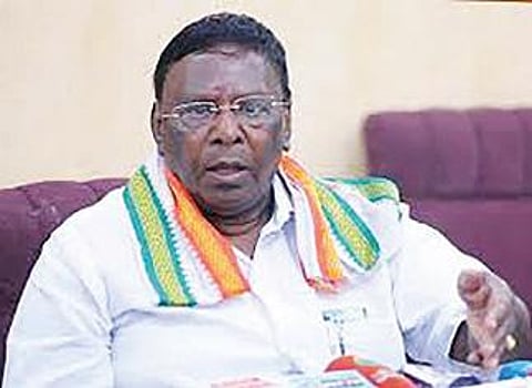 திமுக தலைவர் ஸ்டாலினை இரண்டாவது முறையாக சந்தித்து புதுவை அரசியல் குறித்து விளக்கும் புதுச்சேரி, காரைக்கால் திமுக மாநில அமைப்பாளர்கள்.