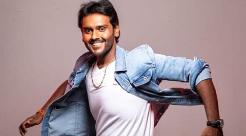 கதைகள் கேட்கும் பணிகள் தொடக்கம்: நடிகராகும் விஜயகாந்தின் மூத்த மகன்