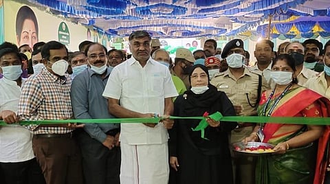 ஜோலார்பேட்டை அடுத்த இடையம்பட்டி பகுதியில் மினி கிளினிக்கை அமைச்சர் கே.சி.வீரமணி திறந்து வைத்தார்.