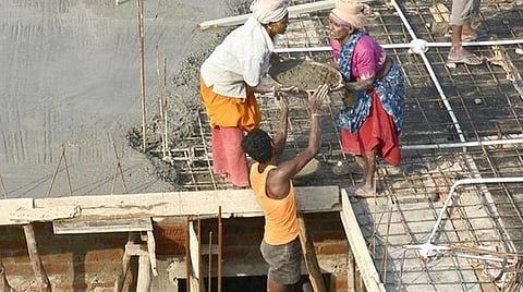 கட்டுமானப் பொருட்களின் விலை உயர்வைக் கட்டுப்படுத்துமா அரசு?