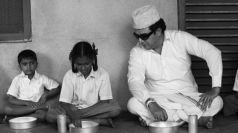 எம்.ஜி.ஆர் நினைவு தினம்: அரவிந்த் சாமி நடிப்பில் எம்.ஜி.ஆர் லுக்கை வெளியிட்ட 'தலைவி' படக்குழு