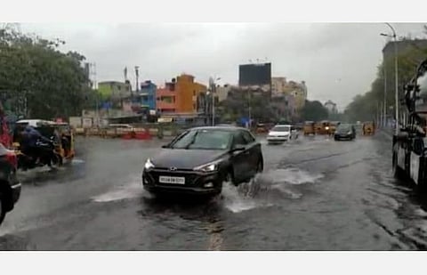 அடுத்த 4 நாட்களுக்குப் பெரும்பாலான மாவட்டங்களில் கனமழை: வானிலை ஆய்வு மையம் தகவல்
