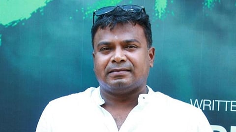 வைரலான மருத்துவரின் பதிவு: இயக்குநர் பதிலடி