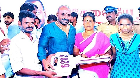 ஜல்லிக்கட்டுப் போட்டி வெற்றியாளர்களுக்கு யோகேஸ்வரன் நினைவாகப் பரிசு: லாரன்ஸ் அறிவிப்பு