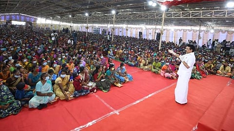 சசிகலா வெளியே வந்தவுடன் இந்த ஆட்சி இருக்கிறதா? இல்லையா? என்பது தெரியும்: ஸ்டாலின்