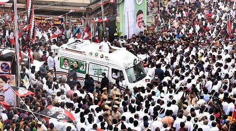 என்னை யாரும் விலைகொடுத்து வாங்க முடியாது; அடிமையாக்கவும் முடியாது: கோவையில் முதல்வர் பழனிசாமி பேச்சு