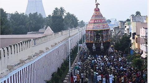 ஸ்ரீரங்கம் ரங்கநாதர் கோயிலில் தைத் தேரோட்டம்; ஆயிரக்கணக்கான பக்தர்கள் வழிபாடு