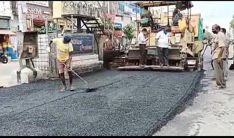 பழைய சாலையைத் தோண்டாமல் புதிய சாலை; பள்ளத்தில் புராதனச் சின்னங்கள்: பொதுநல வழக்கில் மத்திய, மாநில அரசுகளுக்கு உயர் நீதிமன்றம் நோட்டீஸ்