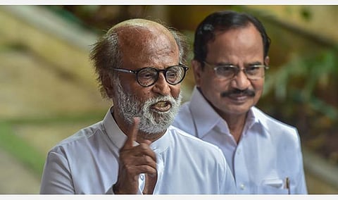சிஸ்டத்தை சீரழித்தவர்களிடமே தஞ்சமடையும் ரசிகர்கள்: பக்திபூர்வமாக ரஜினியை நேசிக்கும் ரசிகர்கள் எவர் வலையிலும் சிக்க மாட்டார்கள்: தமிழருவி மணியன்