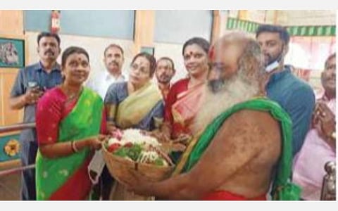 கீழப்பாவூர் நரசிம்மர் கோயிலில் துர்கா ஸ்டாலின் சுவாமி தரிசனம்