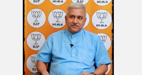 தமிழகத்தில் கல்வியை வியாபாரமாக்கியது திமுக: பாஜக செய்தி தொடர்பாளர் குற்றச்சாட்டு