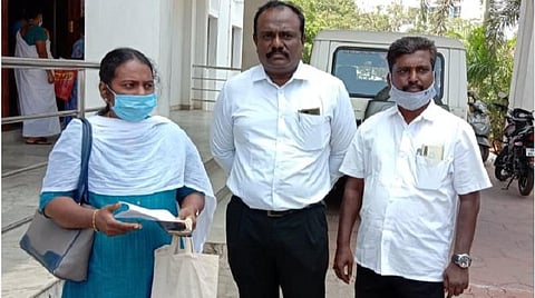 சாத்தான்குளம் தந்தை, மகன் உயிரிழந்த வழக்கு: 8 மாதங்களாகியும் உடற்கூறு ஆய்வறிக்கை வரவில்லை; உறவினர்கள் புகார்
