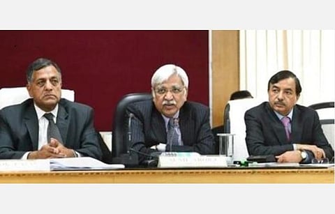 2-வது நாளாக தலைமை தேர்தல் ஆணையர் ஆலோசனை: ஐடி, ஆர்பிஐ, சுங்கத்துறை, டிஜிபி உள்ளிட்டோருடன் ஆலோசனை